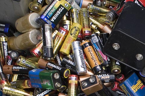 丽水报废电池回收-上门回收铁锂电池|高价蓄电池回收